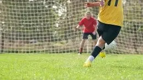 电竞市场稳步扩张，各大媒体巨头积极入局